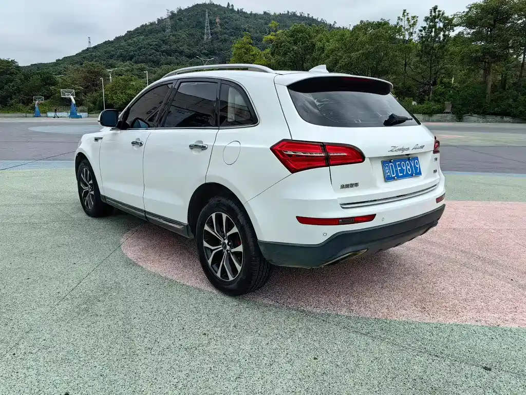 Zotye T600 众泰T600 2016款 运动版 2.0 T 手动尊贵型