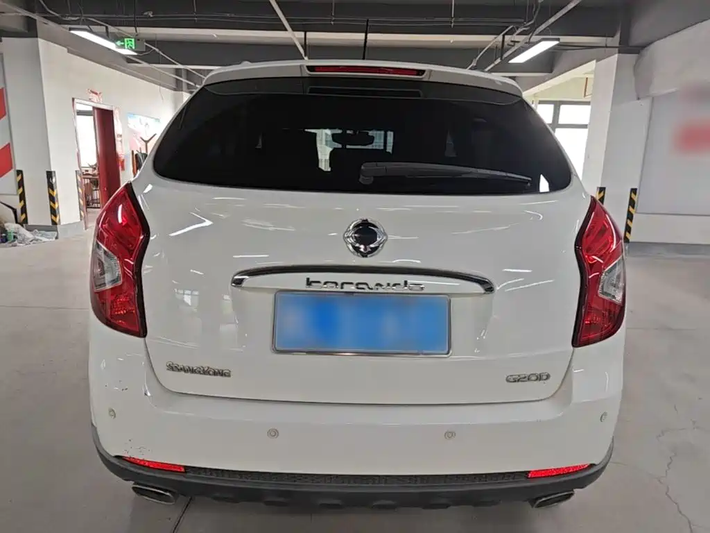 Korando 柯兰多 2014款 2.0 L 汽油两驱自动精英导航版
