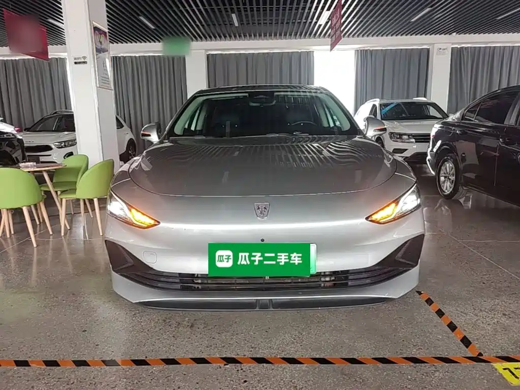 Roewe D7 DMH 125 km Flagship