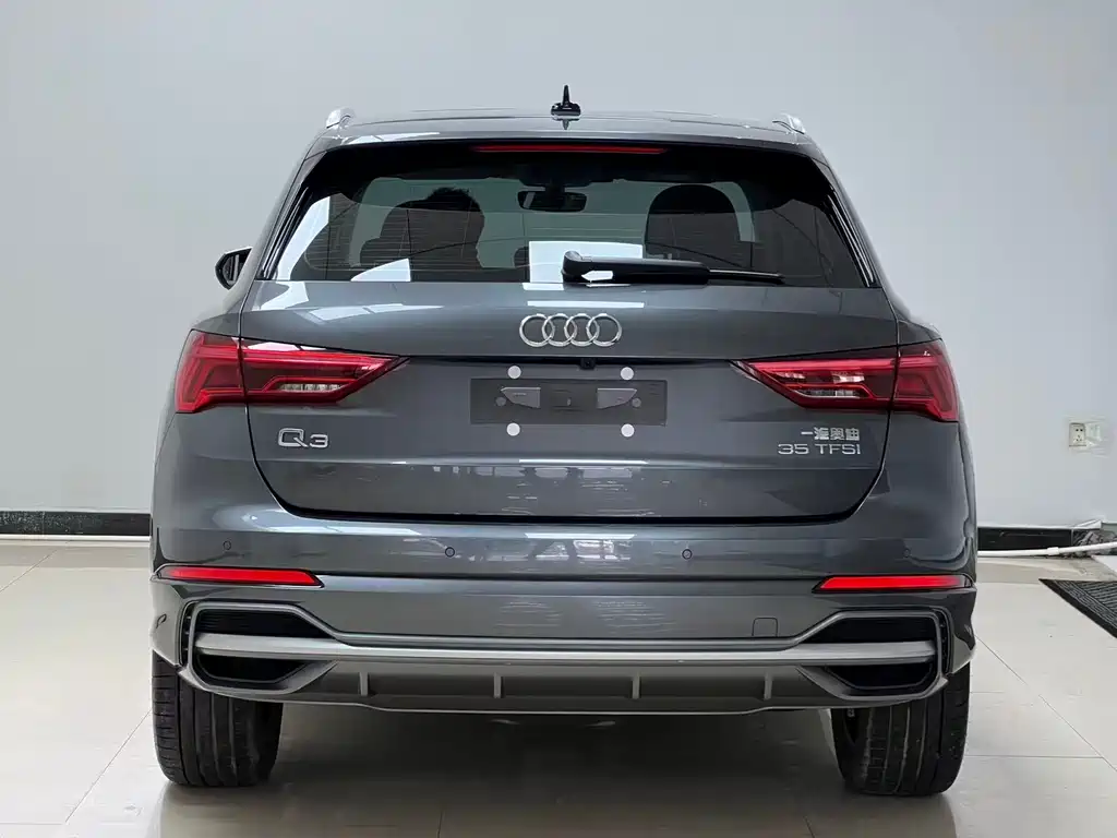 Audi Q3 35 TFSI Fashion Dynamic (1.4 T)