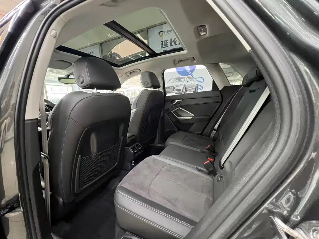 Audi Q3 35 TFSI Fashion Dynamic (1.4 T)