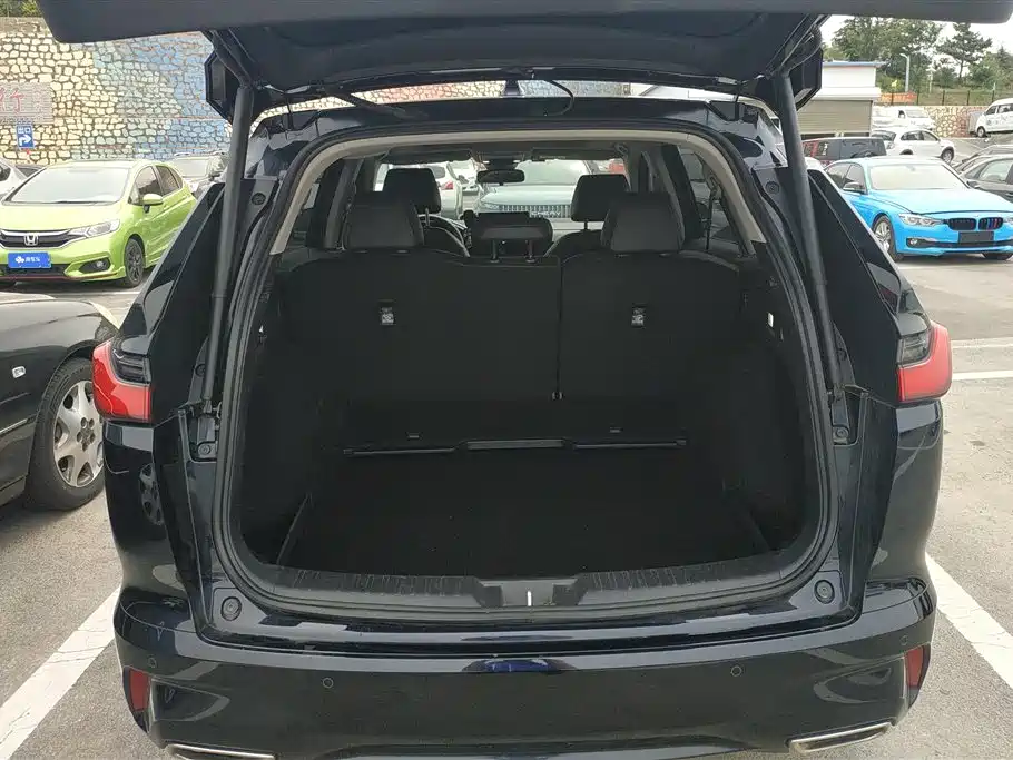 Breeze 240 TURBO 2 WD Luxury 5-seat