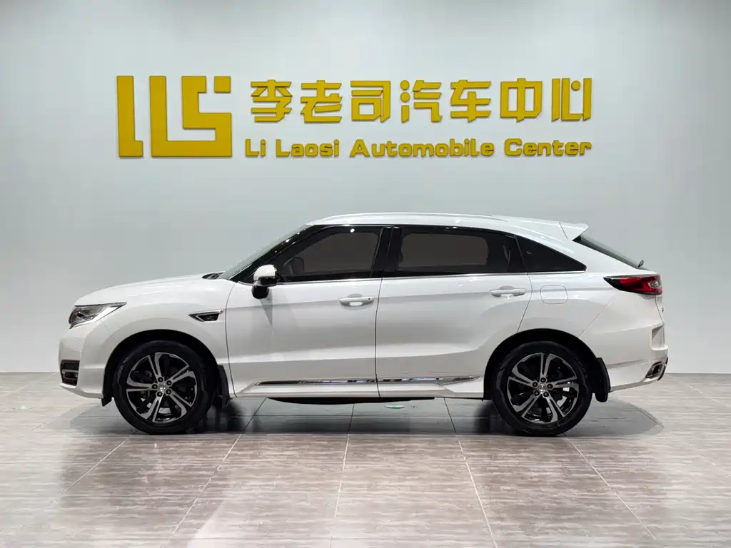 Honda UR-V 370 TURBO 2 WD Distinguished CN-V