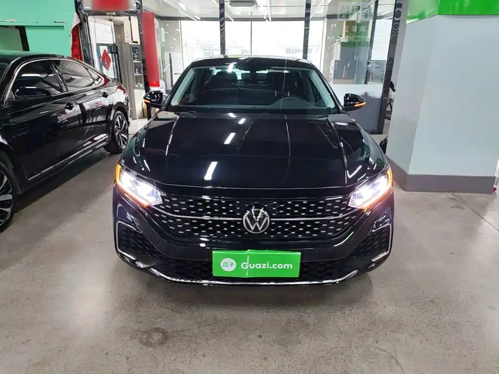 Passat Outstanding 330 TSI Starry Sky Elite