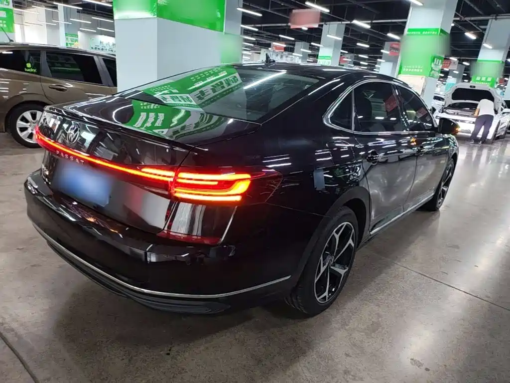 Passat Outstanding 330 TSI Starry Sky Elite