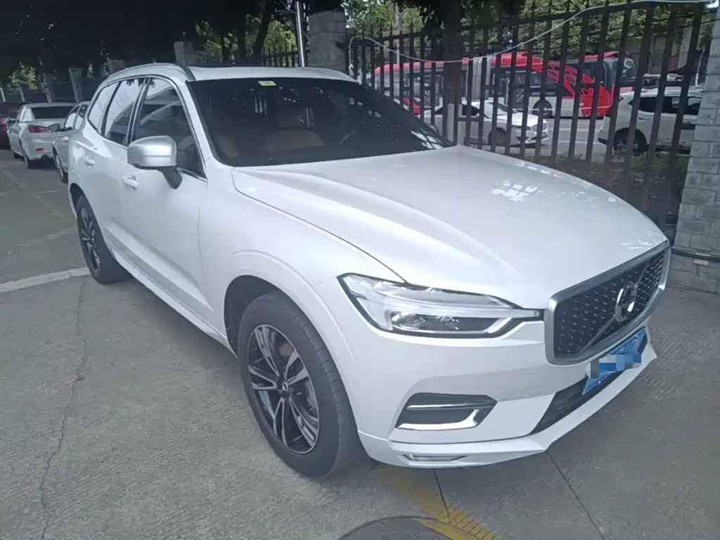 Volvo XC60 T5 4 WD Smart Vision