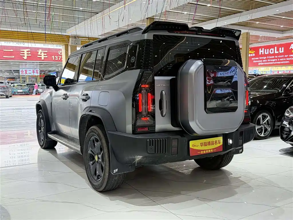 Jetour Traveller 2.0 T 4 WD Cross
