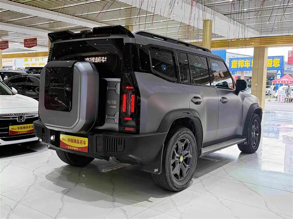 Jetour Traveller 2.0 T 4 WD Cross