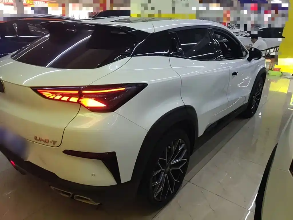 Changan UNI-T 1.5 T Distinguished