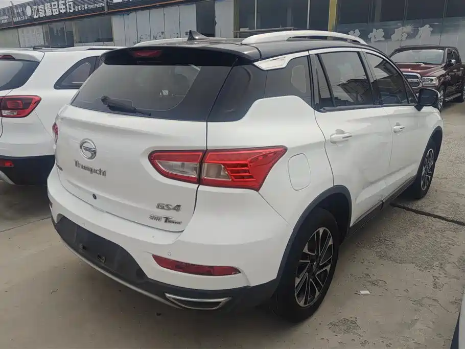 GAC Trumpchi GS4 200 T G-DCT 2 WD Comfort