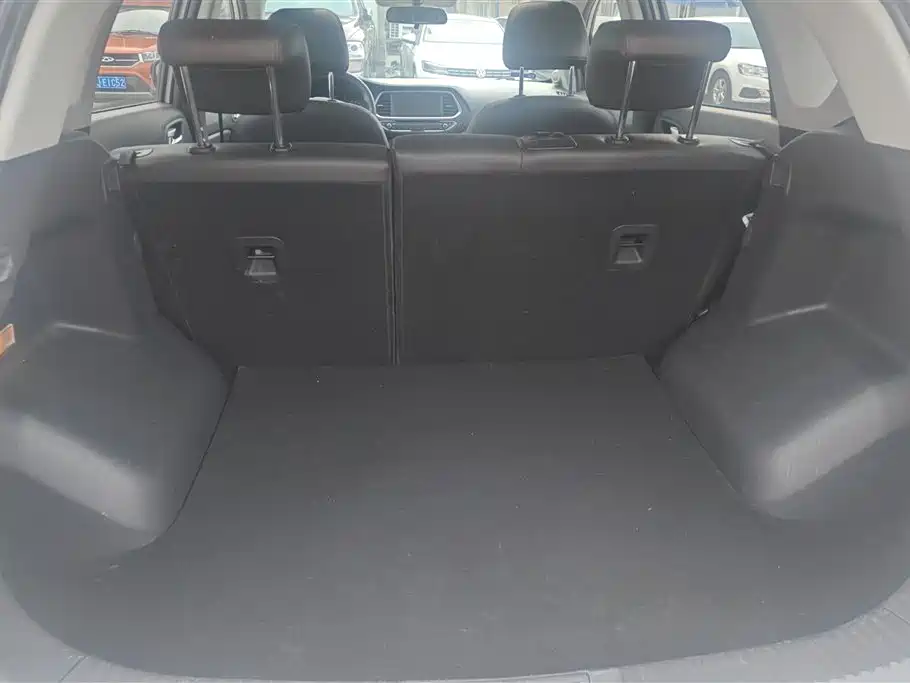 GAC Trumpchi GS4 200 T G-DCT 2 WD Comfort