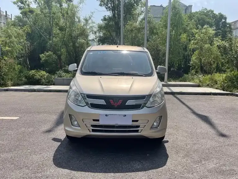 Wuling Rongguang V 1.5 L Standard