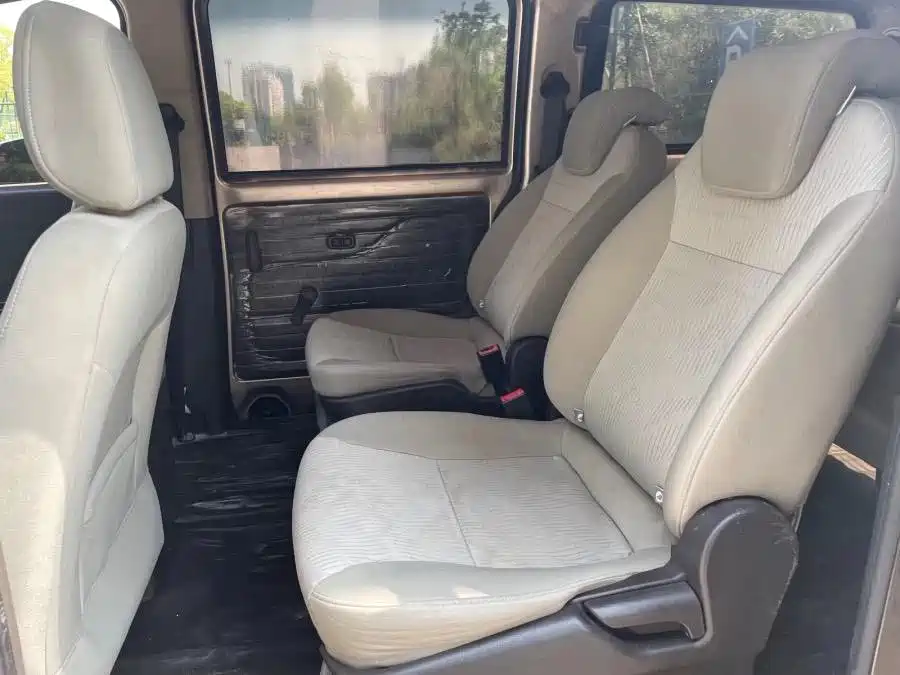 Wuling Rongguang V 1.5 L Standard