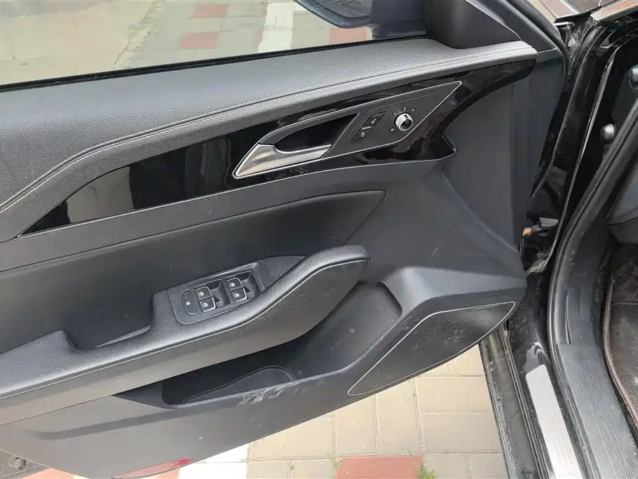Hongqi H5 红旗H5 2019款 30 TD 智联灵动版