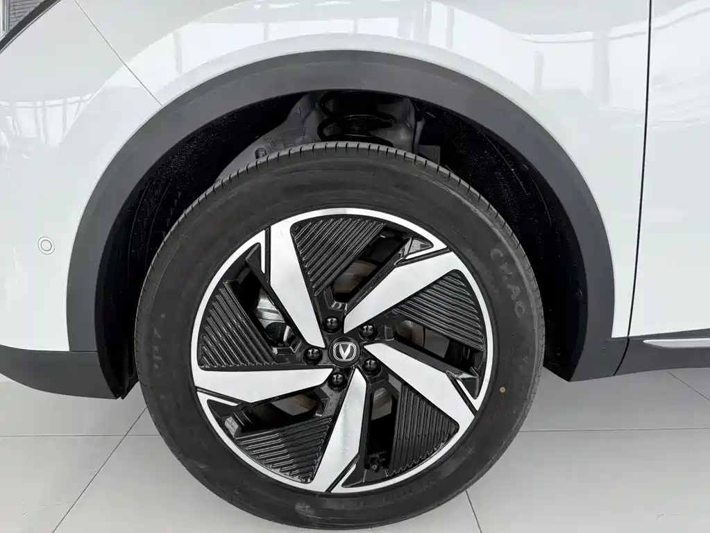 Changan CS55 PLUS PHEV 长安CS55 PLUS PHEV 2026款 智慧新蓝鲸 125 km 智越版