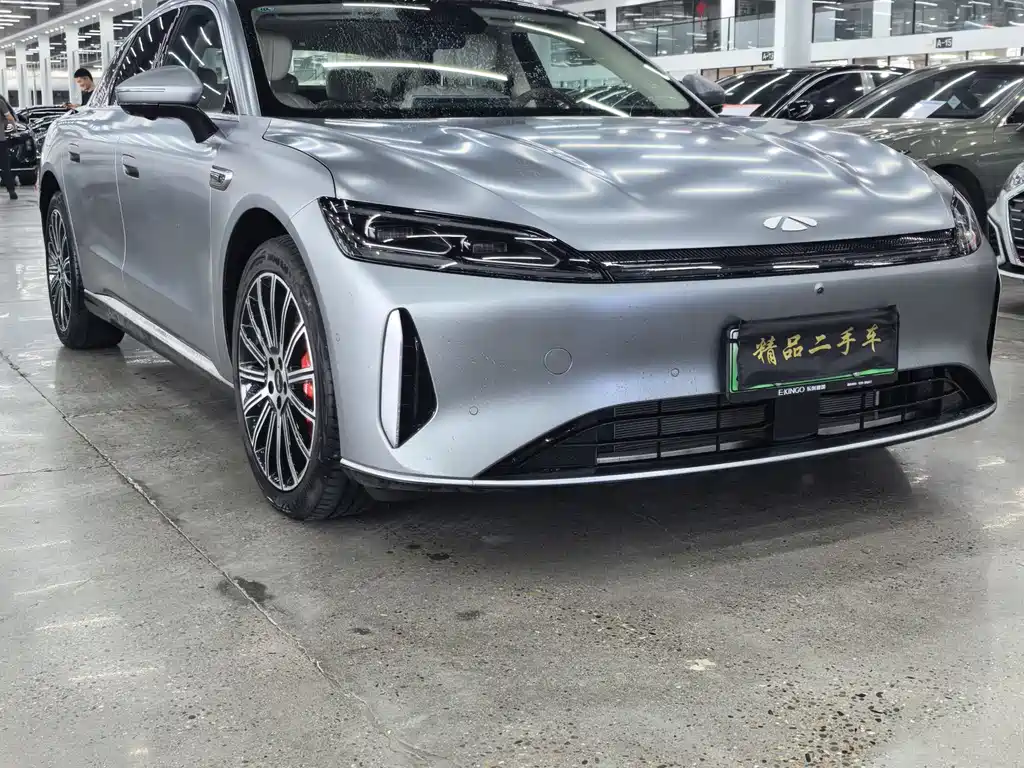 Fengyun A9 L 风云A9 L 2025款 光辉 四驱巅峰版