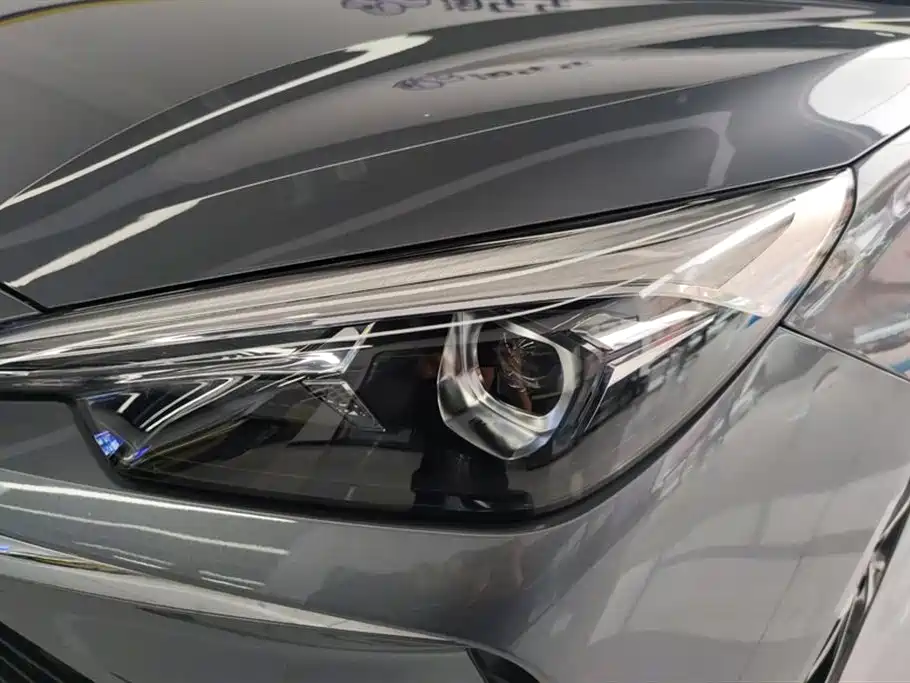 Roewe i5 1.5 L CVT Honored