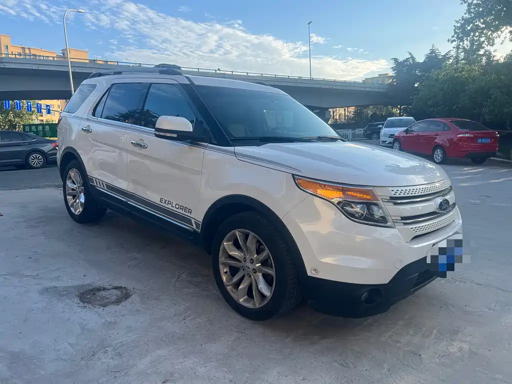 Explorer (Import) 3.5 L Premium