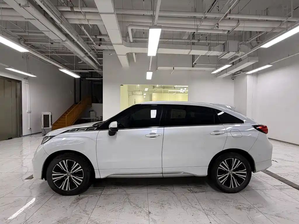 Avancier 370 TURBO 2 WD Luxury