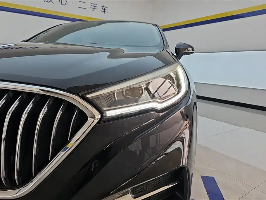 Hongqi H5 1.5 T DCT Flagship Charm