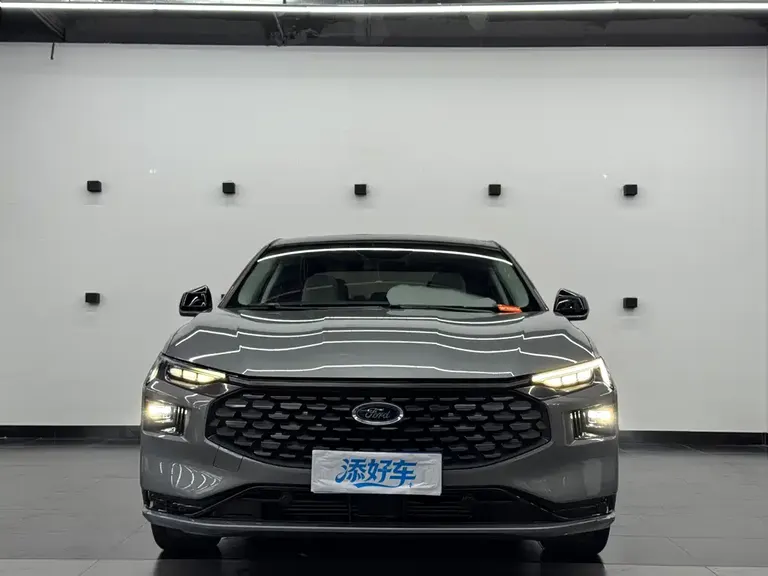 Ford Mondeo EcoBoost 245 Luxury