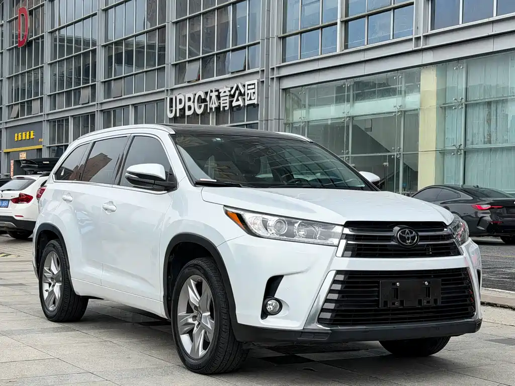 Highlander 2.0 T 4 WD Distinguished 7-seat CN-VI