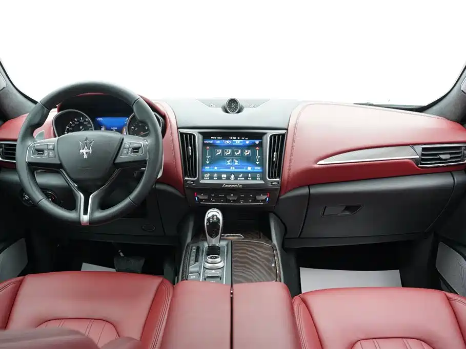 Levante 3.0 T Standard