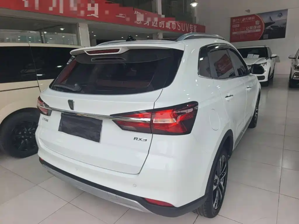 Roewe RX3 1.6 L CVT Flagship