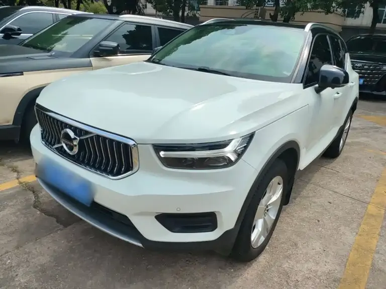 Volvo XC40 T4 4 WD Smart Travel Fashion