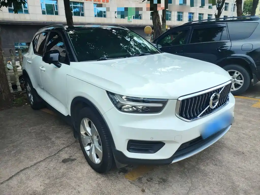 Volvo XC40 T4 4 WD Smart Travel Fashion