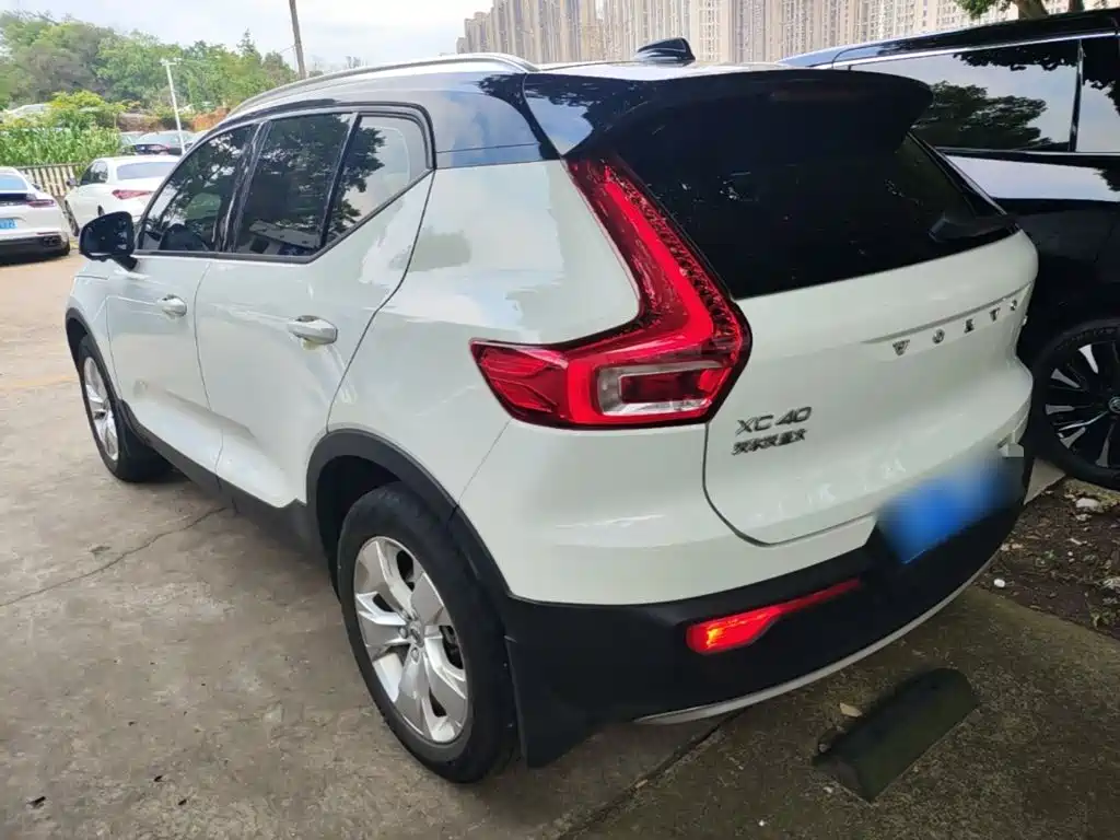 Volvo XC40 T4 4 WD Smart Travel Fashion