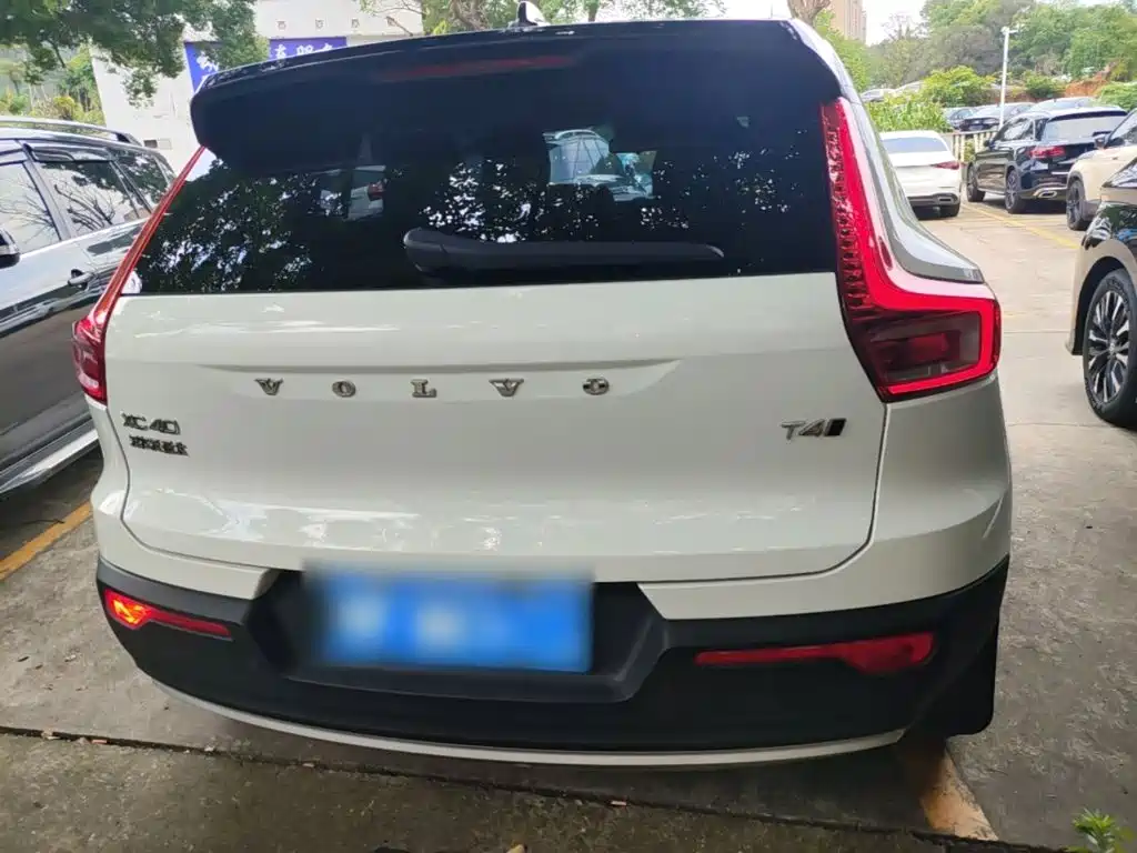 Volvo XC40 T4 4 WD Smart Travel Fashion
