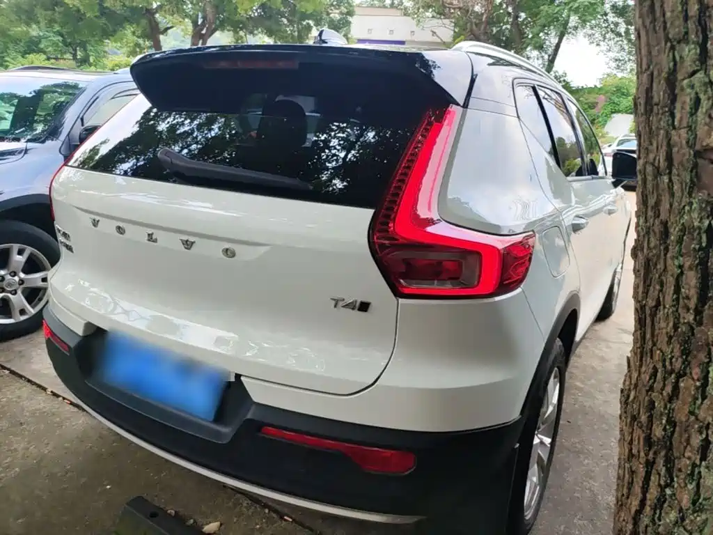 Volvo XC40 T4 4 WD Smart Travel Fashion