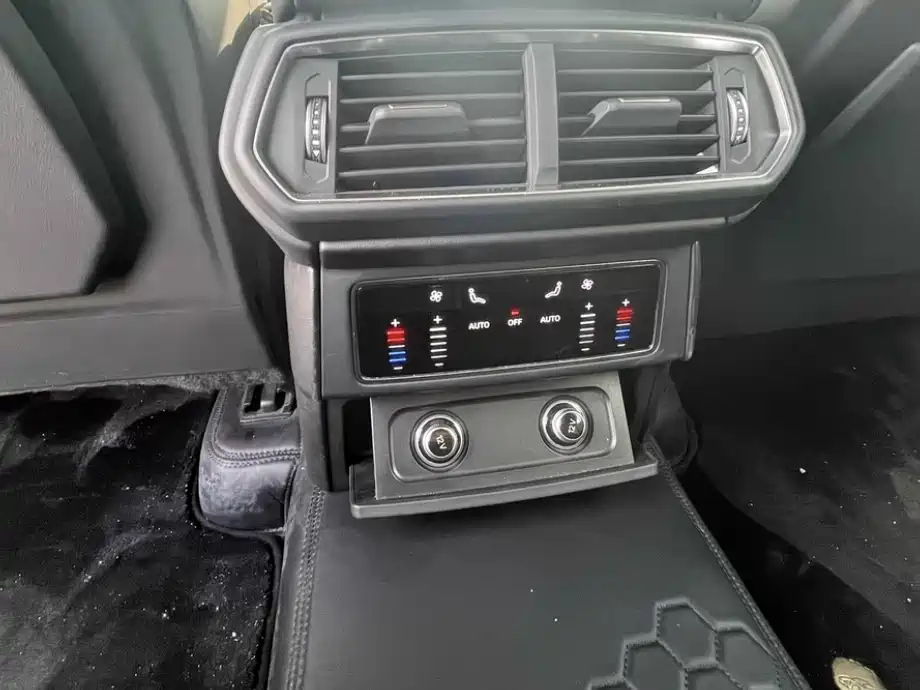 Urus 4.0 T V8