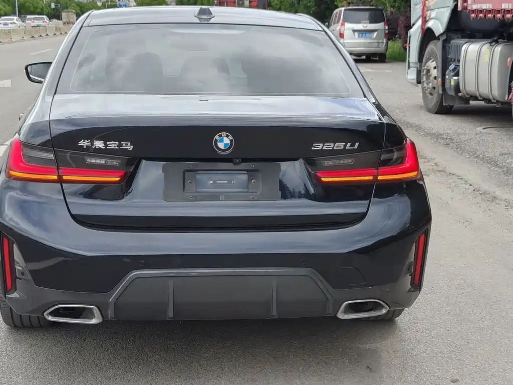 BMW 3 Series 325 Li M Sport Package