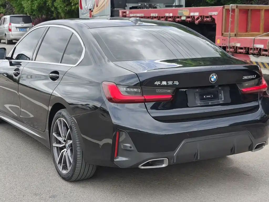BMW 3 Series 325 Li M Sport Package