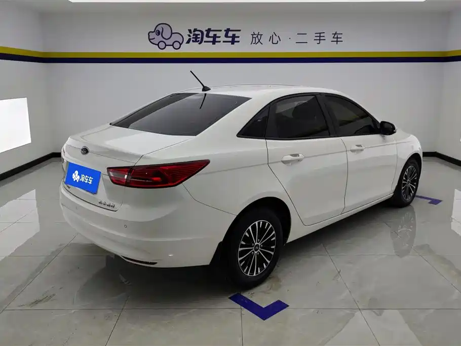 Escort Facelift 1.5 L Auto Comfort