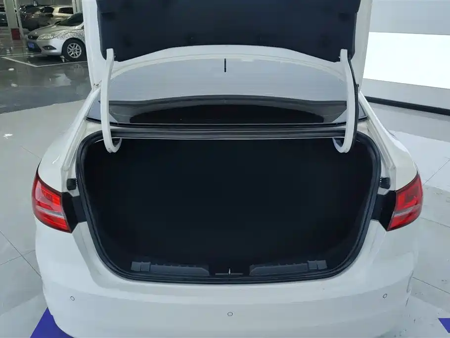 Escort Facelift 1.5 L Auto Comfort