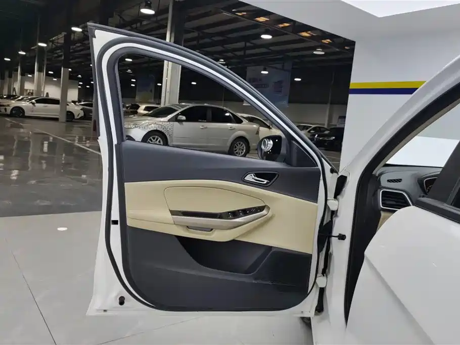Escort Facelift 1.5 L Auto Comfort