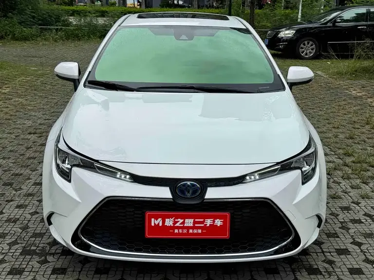 Toyota Levin Dual Engine 1.8 H E-CVT Luxury