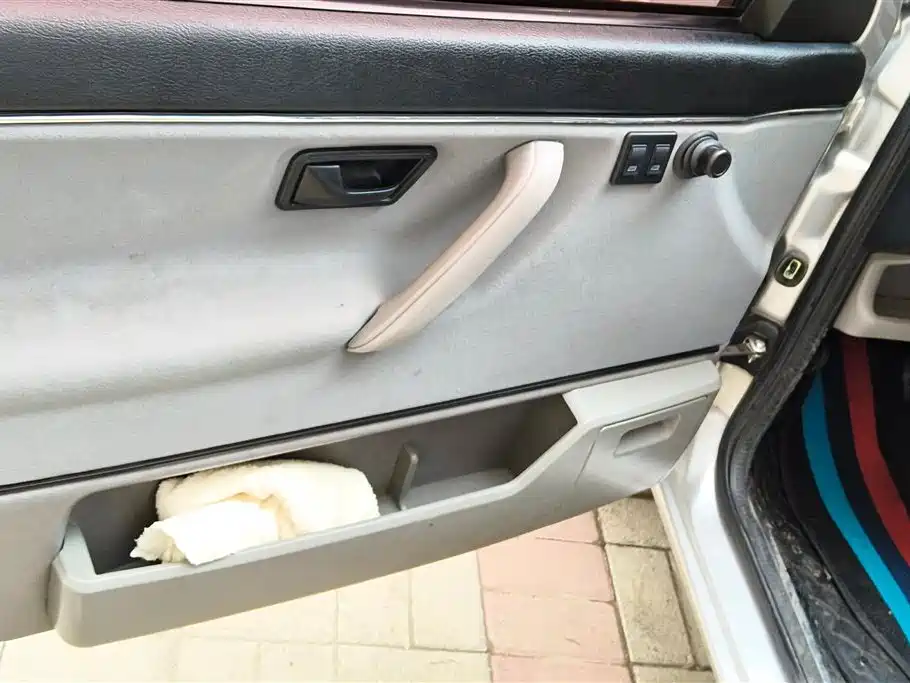 Jetta 1.6 L Partner