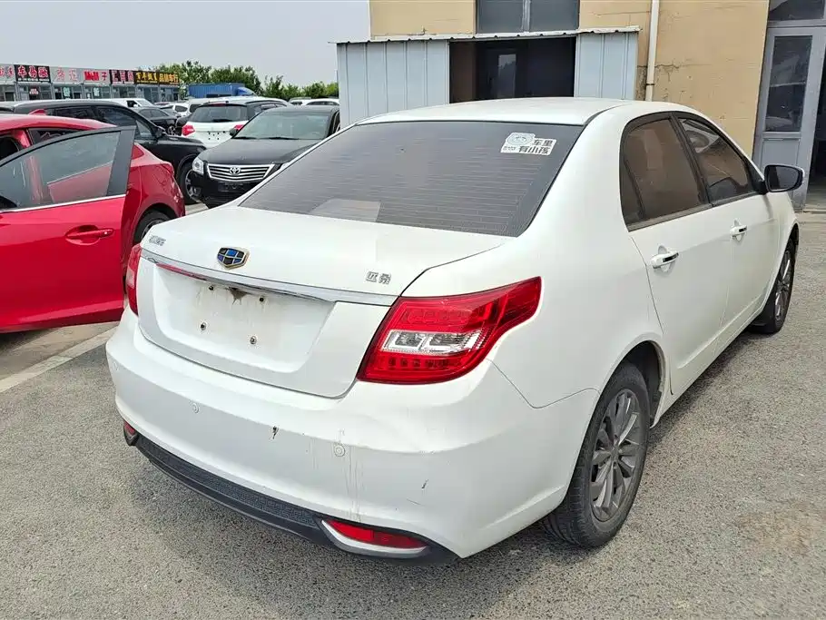 Vision 1.5 L Auto Happy