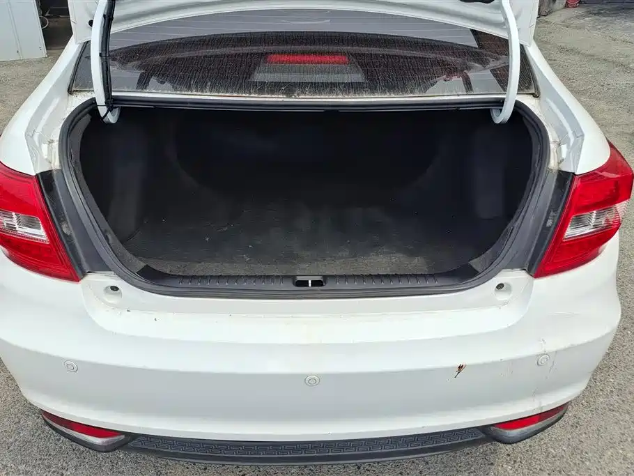Vision 1.5 L Auto Happy