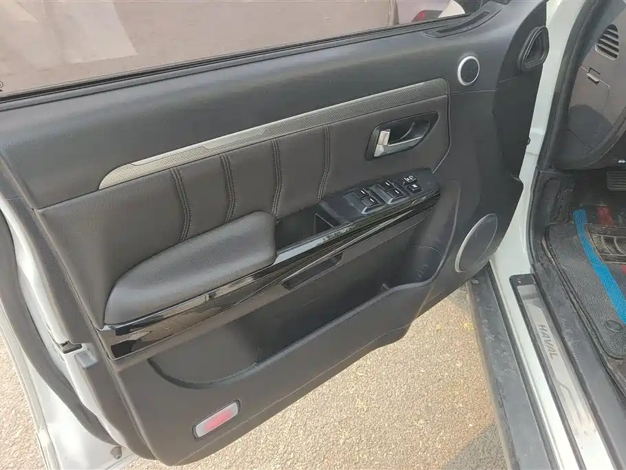 Haval H5 Classic Classic 2.0 T Manual 4 WD Distinguished