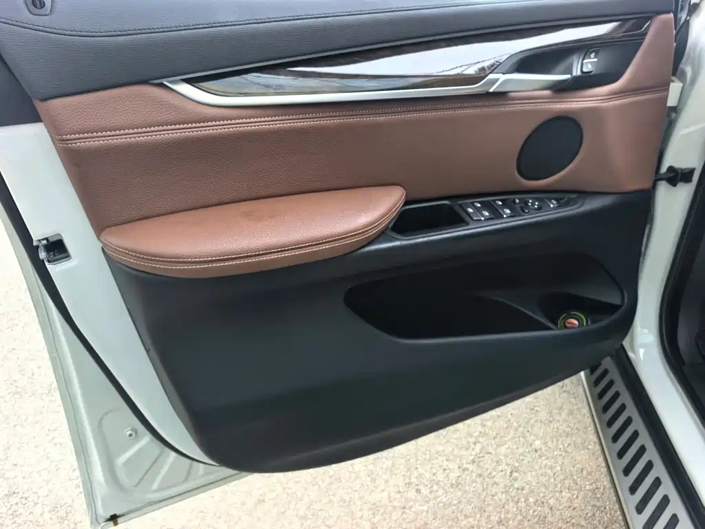 BMW X6 xDrive28 i