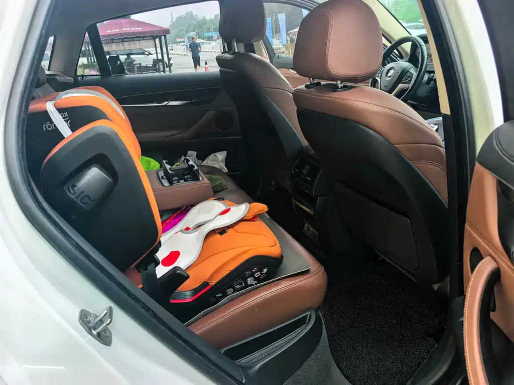 BMW X6 xDrive28 i