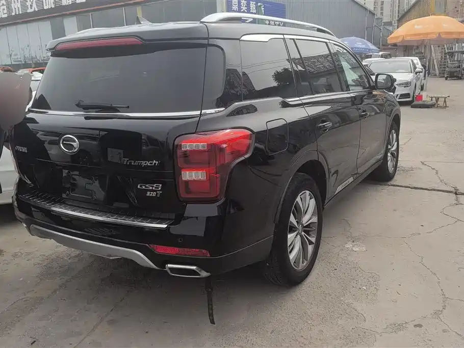 GAC Trumpchi GS8 320 T 2 WD Luxury Connected (7-seat)