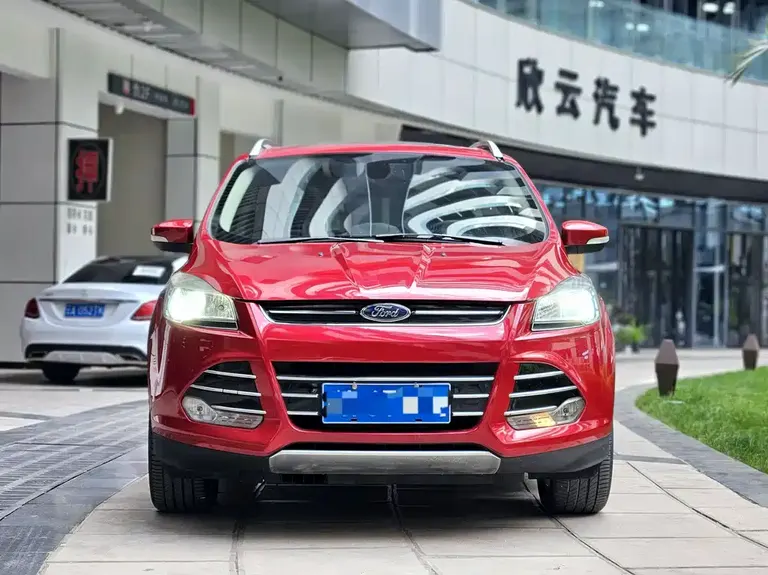 Ford Kuga 1.6 L GTDi 2 WD Style