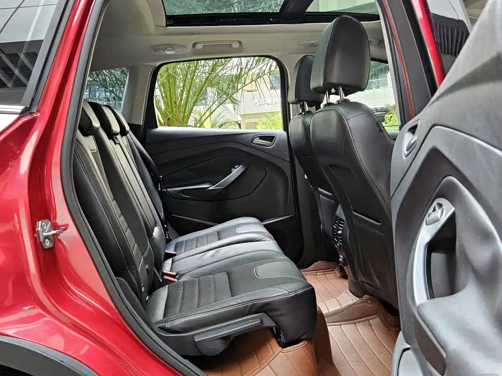 Kuga 1.6 L GTDi 2 WD Style