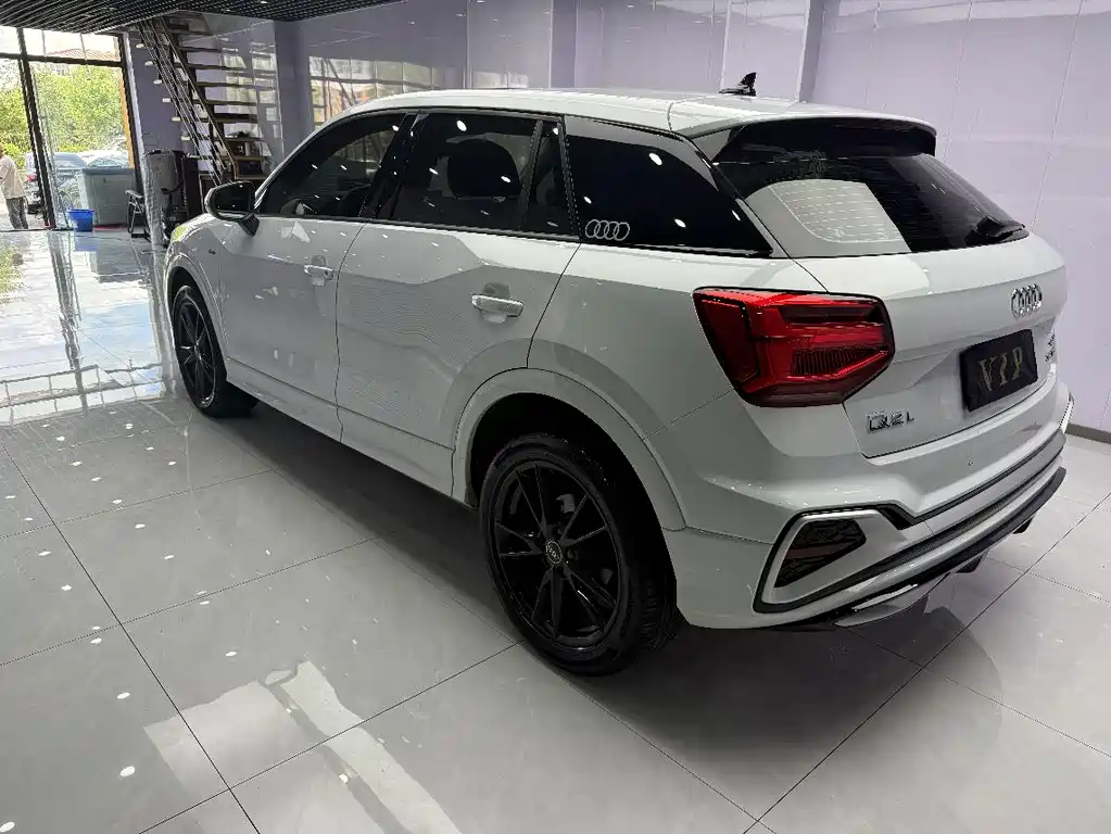 Audi Q2 L 35 TFSI Progressive Dynamic